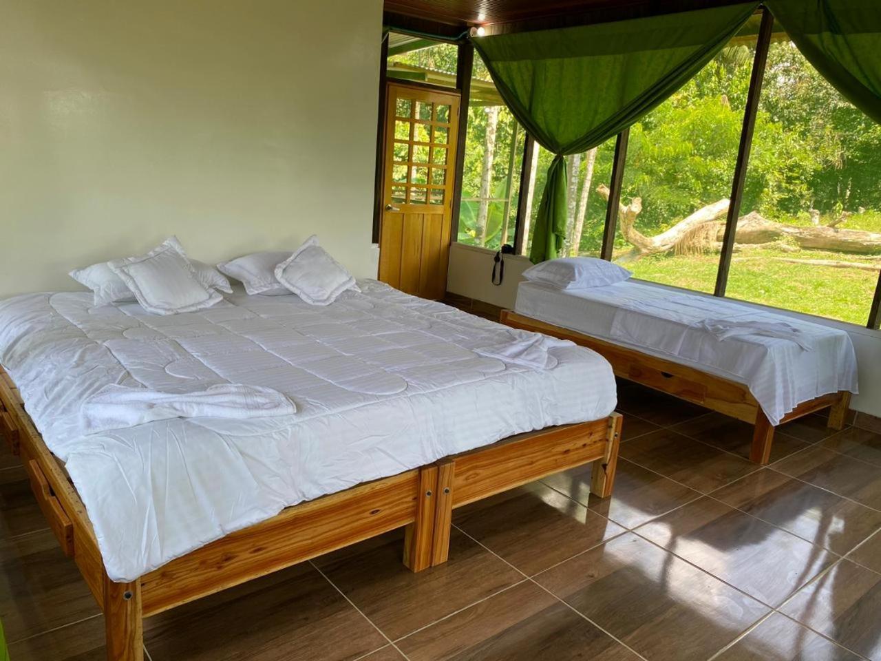 Amazon Acai Lodge Летисия Экстерьер фото
