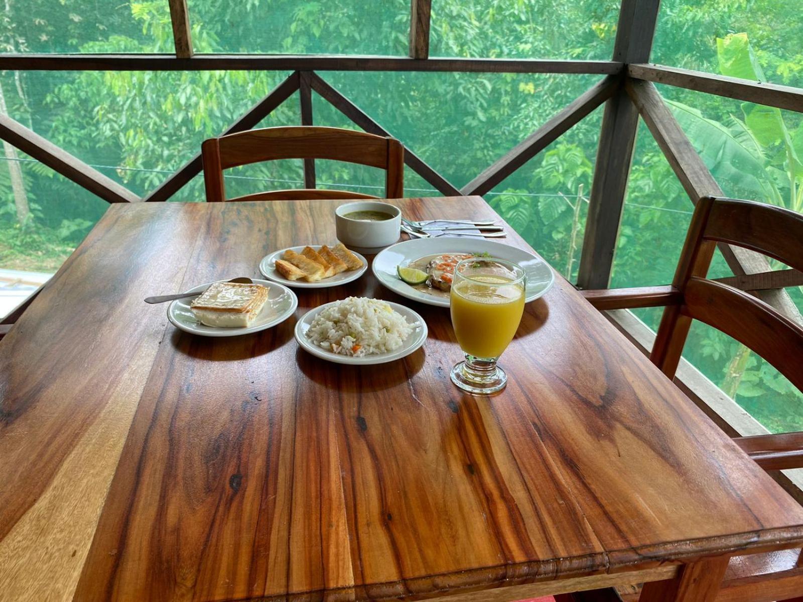 Amazon Acai Lodge Летисия Экстерьер фото